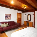 Dien Uttied Apartment Grasberg